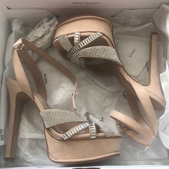 Aldo nude with rhinestones high heel Size :7 - Picture 3 of 5
